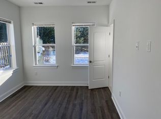 719 Crabb Ave, Rockville, MD 20850