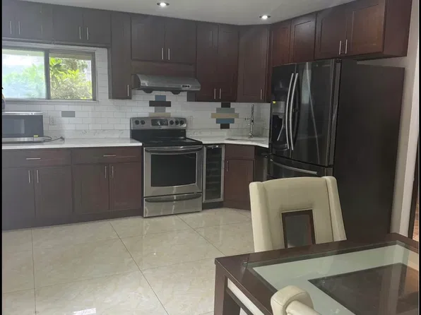 (undisclosed Address), Hicksville, NY 11801