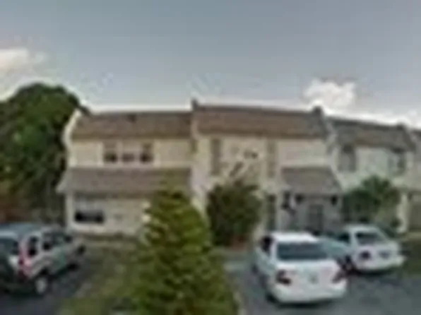 1203 Silverado Dr, North Lauderdale, FL 33068