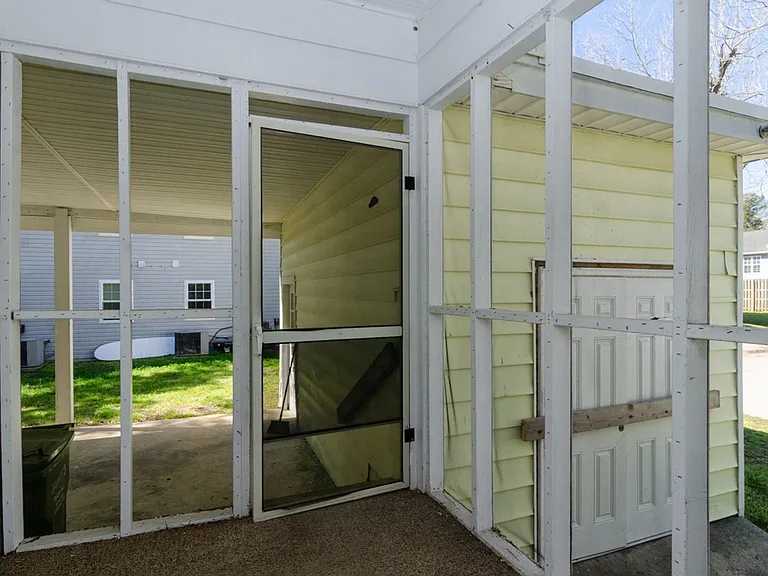 914B Bonham Ave — Photo 26
