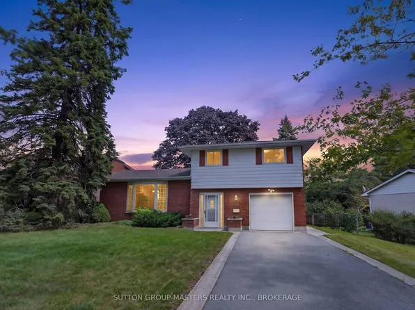 197 Norman Rogers Dr, Kingston, ON K7M 2R5