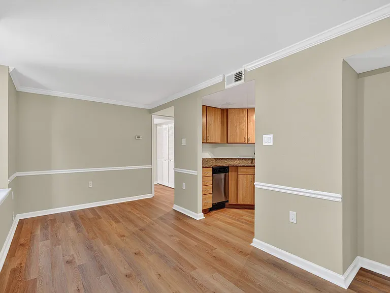 1436 Meridian Pl NW #206 — Photo 6