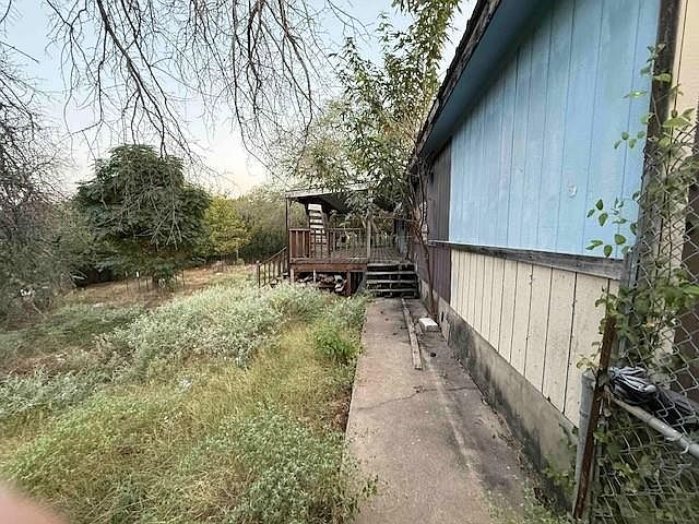 2nd image of 21405 Horseshoe Loop