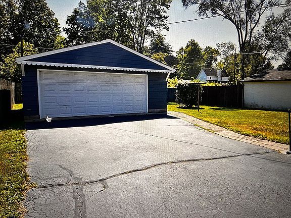 5th image of 1719 Ruth Dr