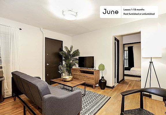 3rd image of 120 W 71st St APT 1R