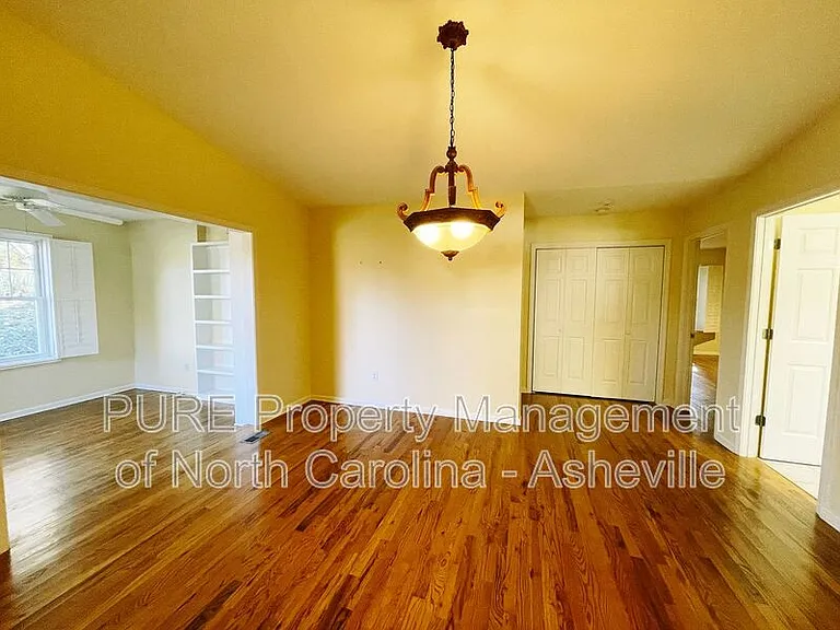 15 Spring Village Ln — Photo 5