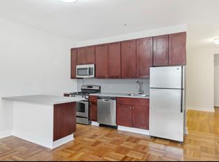170 E 206th St APT 3C, Bronx, NY 10458