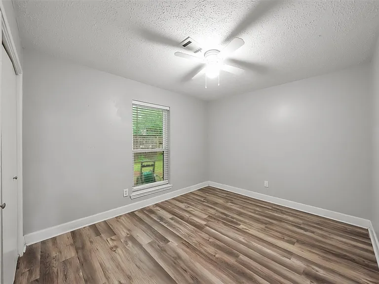 17734 Seven Pines Dr — Photo 12