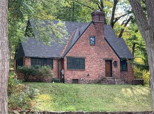 567 Boston Neck Rd, Suffield, CT 06078