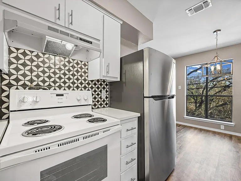 5215 Saint Georges Grn #D — Photo 9