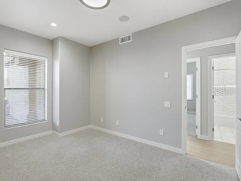 16404 S 46th Way — Photo 20