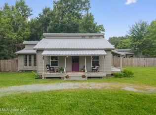 321 Surf St, Waveland, MS 39576