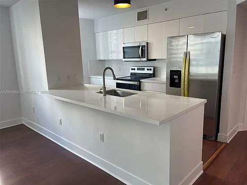 1155 Brickell Bay Dr #1102 Photo 1