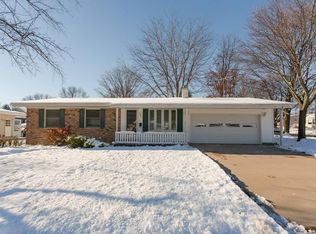 5843 1st Ave SW, Cedar Rapids, IA 52404