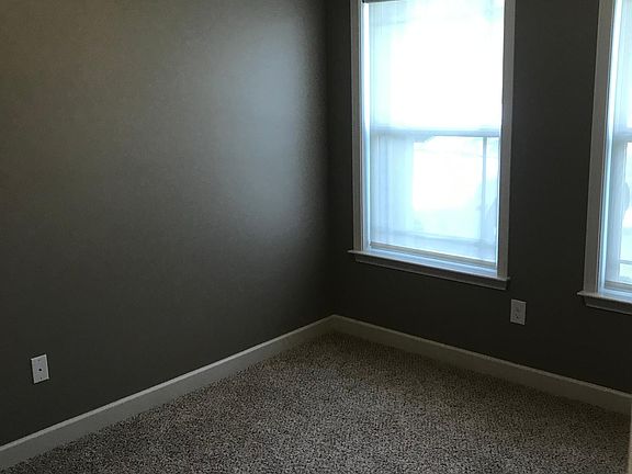 3rd image of 564 Wesberry Cir