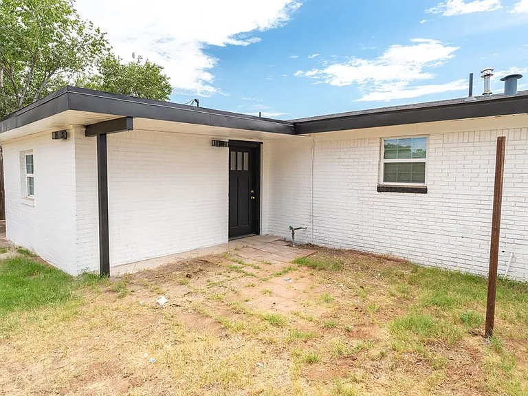 4209 Redbud Ave — Photo 38