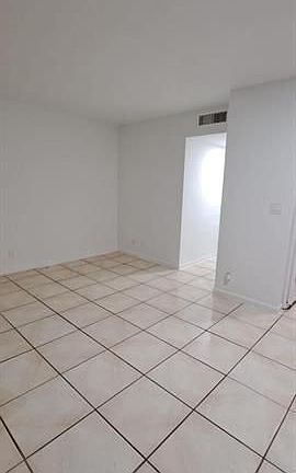 5th image of 3030 NE 21st Ter APT 7