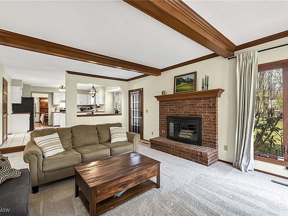 5th image of 21242 Jonathan Dr
