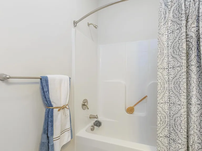 Riverstone Apartments at Long Shoals — Photo 21