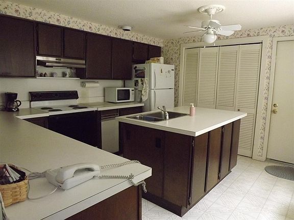 4th image of 9488 S Pointe Lasalles Dr #76