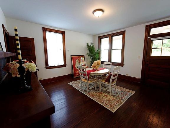 Dining room with gorgeous "Fir" hardwood floors