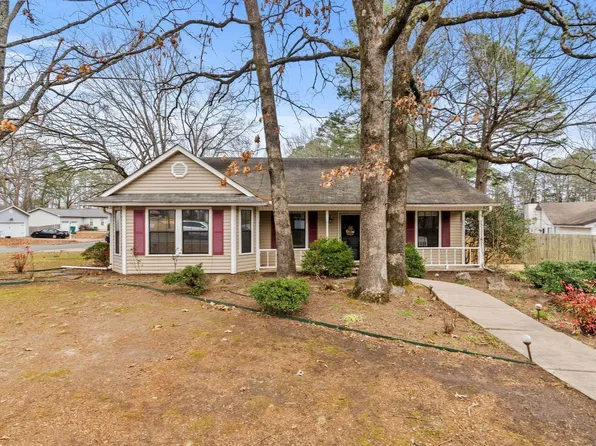 1 Woodhill Dr, Little Rock, AR 72211