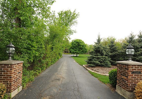 3rd image of 11349 W 123rd St