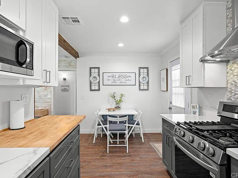 586 Del Mar Ave — Photo 24