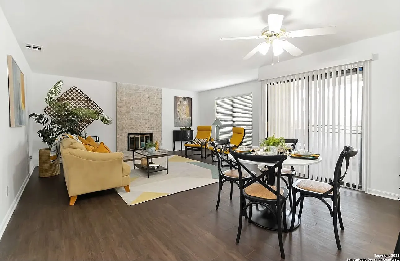 2 bed, 1100 sqft, $1,325 — Photo 2
