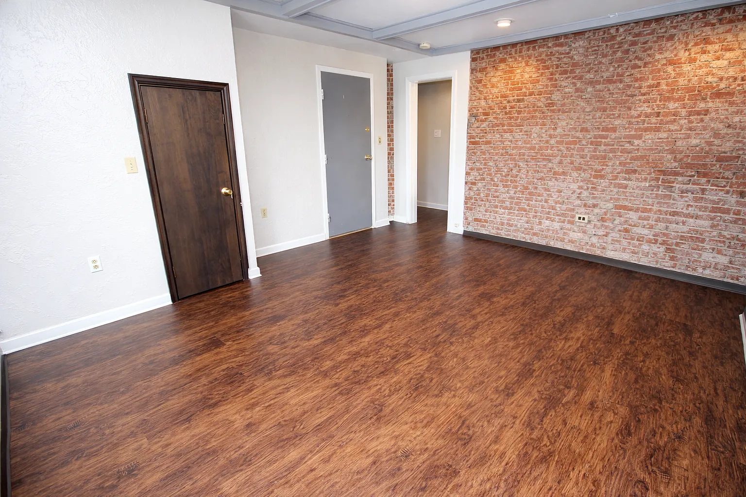 2 bed, 607 sqft, $1,599 — Photo 3