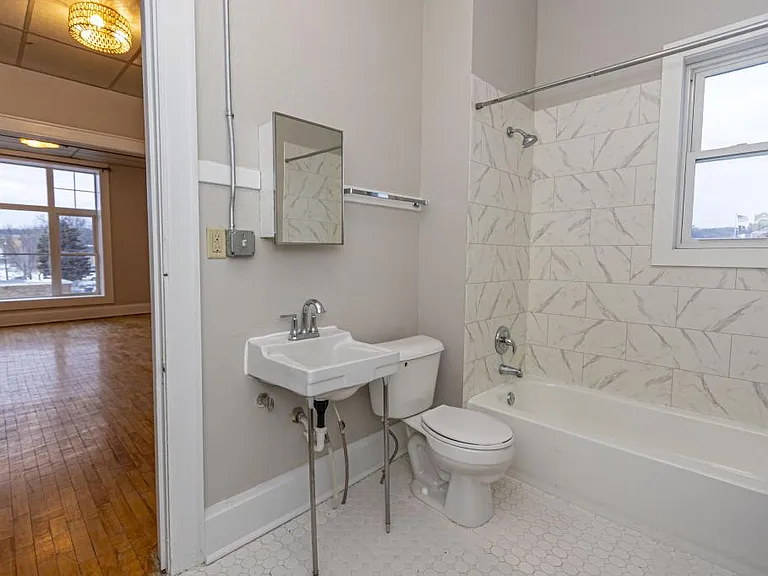16 1/2 Minnesota Ave E #9 — Photo 16