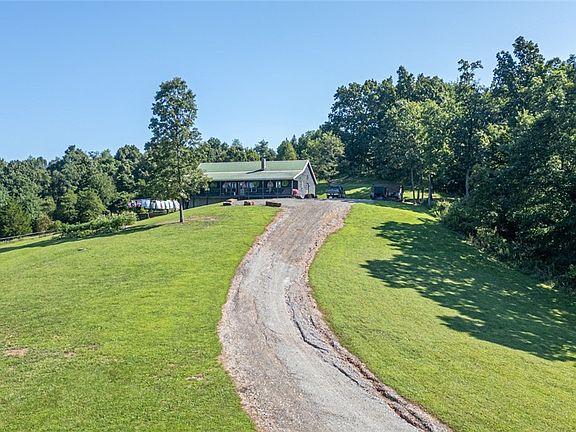 5th image of 742 Peters Cave Rd