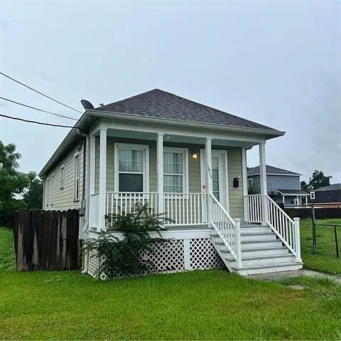 2 bed, 1.0 bath, 931 sqft, $1,150 — Photo 1