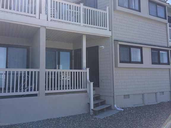 3rd image of 1919 Bay Blvd Unit C14-c14g