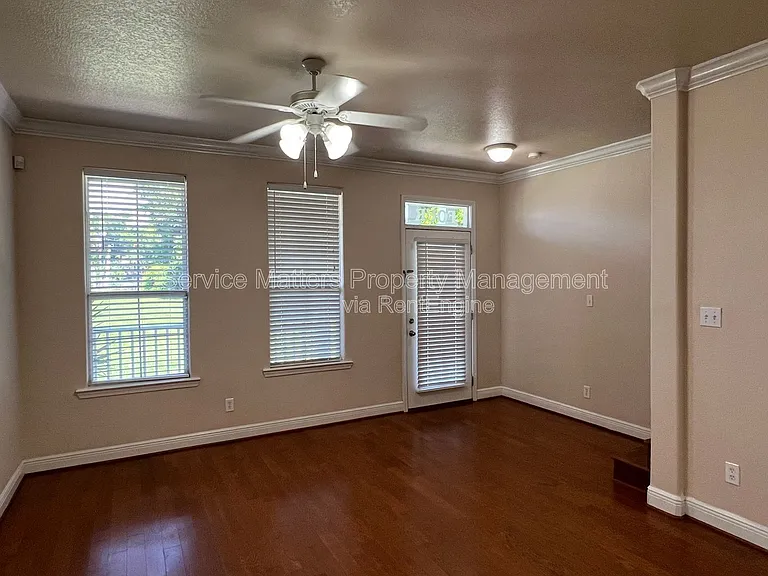 306 E De Soto St #4 — Photo 4