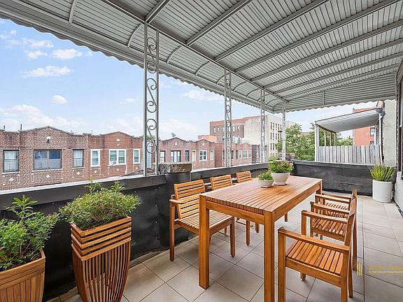 4th image of 2121 Grand Ave #3