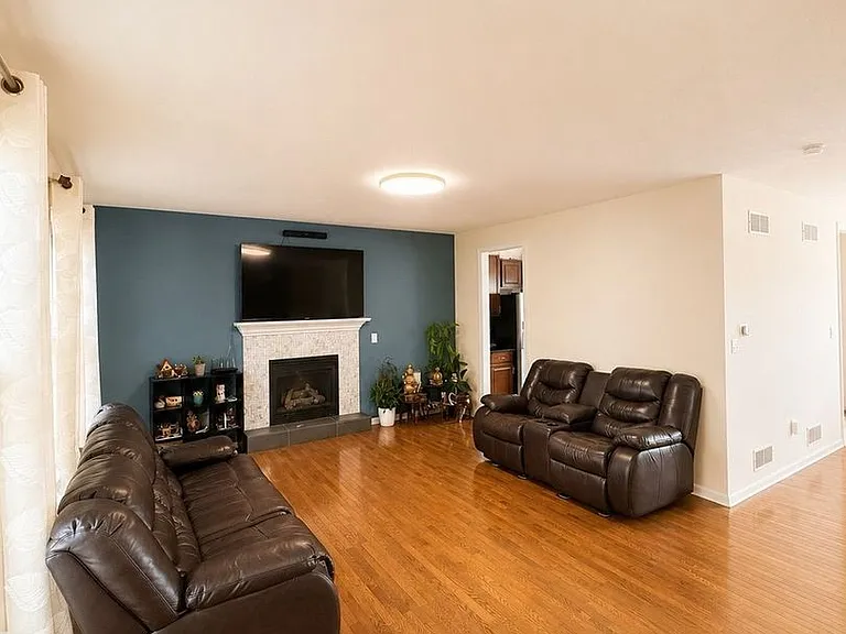 10551 Cherry Grove Ct — Photo 7