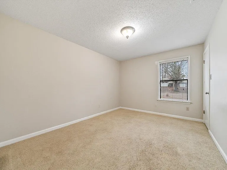 9281 Fletcher Trace Pkwy — Photo 20