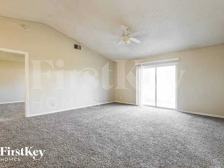 1051 Shepherd Ave — Photo 2