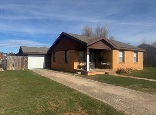 1021 E Walnut St, Altus, OK 73521