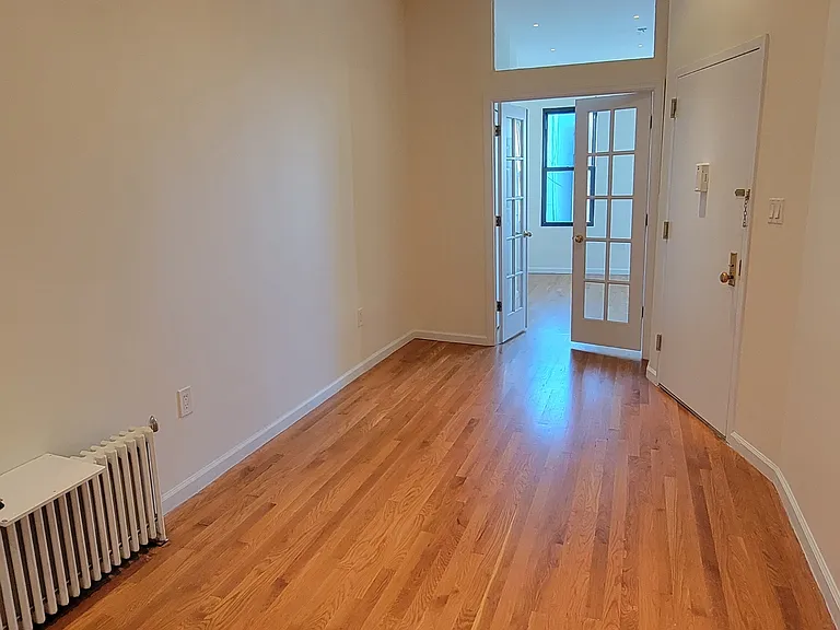 2802 Steinway St #2L — Photo 5