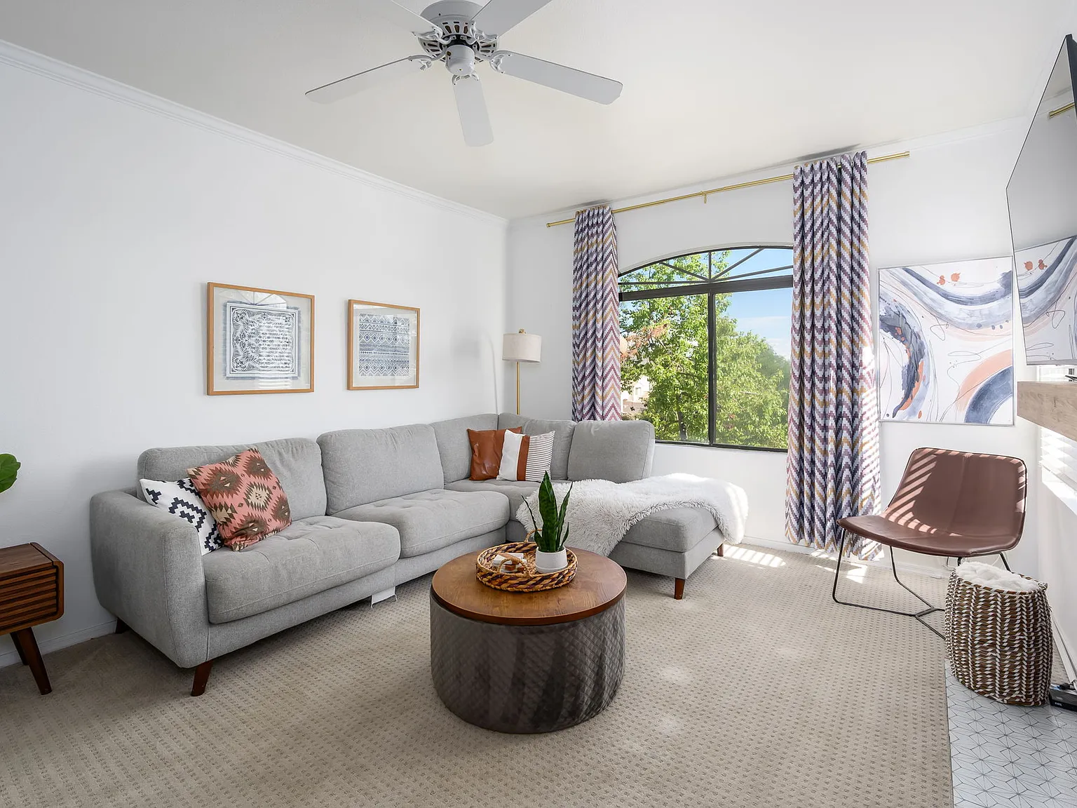 1 bed, 810 sqft, $1,975 — Photo 3