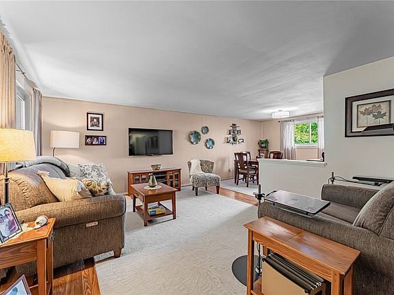 5th image of 3263 Antler Dr