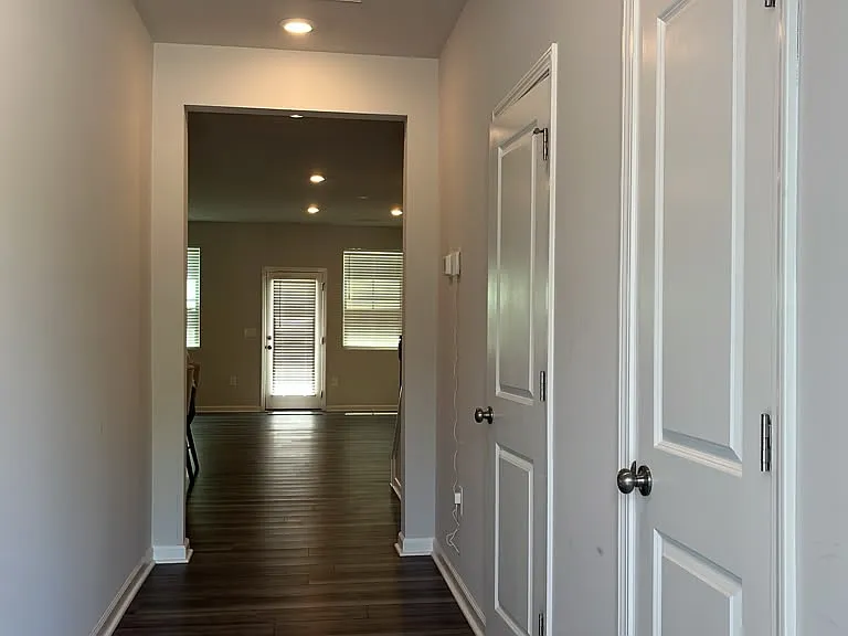 328 Hazy Hills Ln — Photo 6