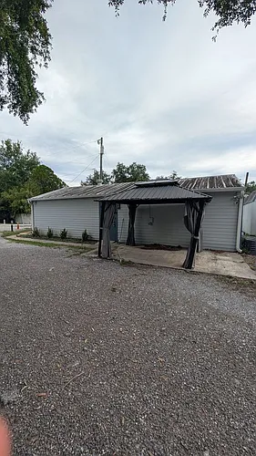 18312 Hollister Rd Photo 1