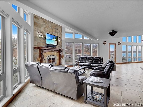 5th image of 4467 Cove Rd