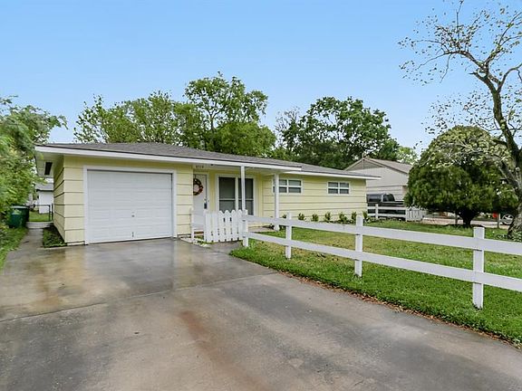 2nd image of 8514 Sonneville Dr