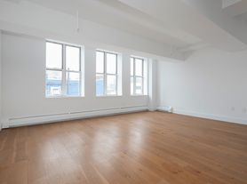 275 Park Ave