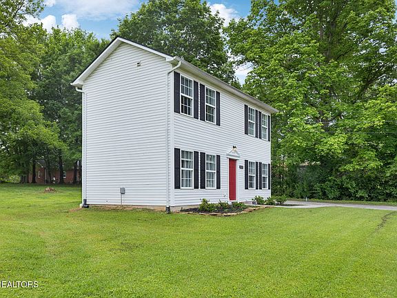 5th image of 3923 Oakland Dr