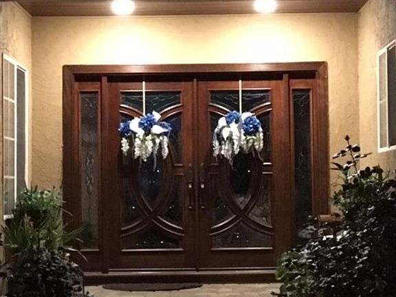 recessed lights and front doors